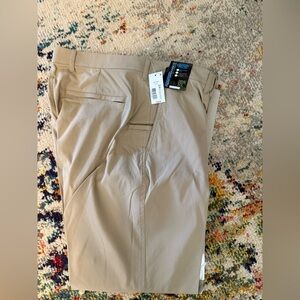 Roundtree & Yorke Performance Pants